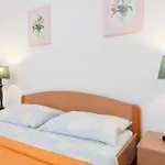Summerheaven Apartment *