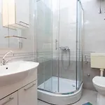 Summerheaven Apartment